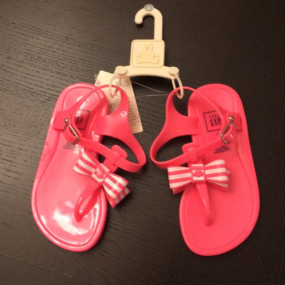 NWT Gap Toddler Girls Pink Rubber Sandal, Sz. 8